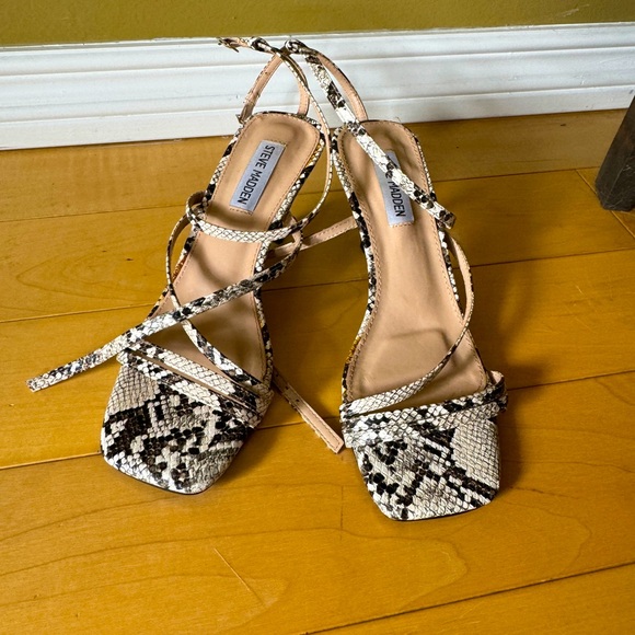 Steve Madden heels - Picture 2 of 3